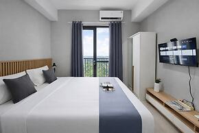 Restful Monochrome Studio At Apartment The Ayoma