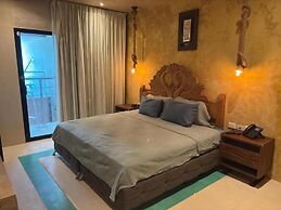 Simple & Luxury