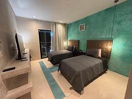 Simple & Luxury