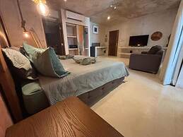 Simple & Luxury