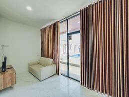 Elegant And Homey Studio Villa Timeless Sevilla