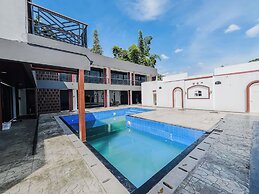 Elegant And Homey Studio Villa Timeless Sevilla