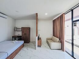 Elegant And Homey Studio Villa Timeless Sevilla