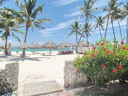 BRISAS TROPICAL playa LOS CORALES