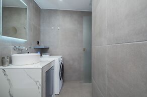 Milva Apartments