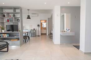 Milva Apartments