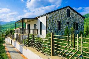 Sugovushan Hotel and Cottages