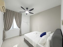 Aurora Residence by Manhattan Group