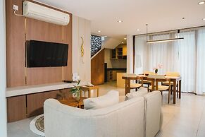 Grand Kesambi Villa