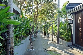 Grand Kesambi Villa
