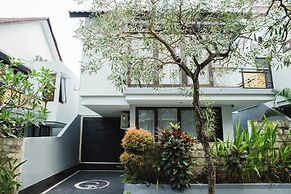 Grand Kesambi Villa