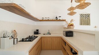 Villa Victoria 2 by Villa Finder