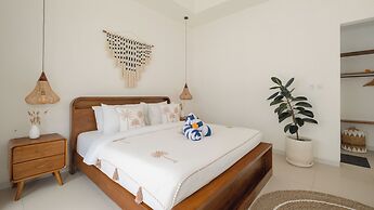 Villa Victoria 2 by Villa Finder