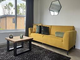 Stylish Beachside Lodge for 6