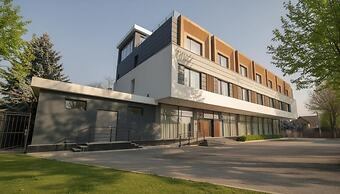 Auris Hotel&Restobar