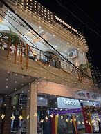 Shri Awadh Hotel