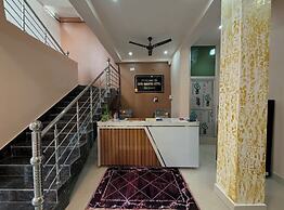 Shri Awadh Hotel