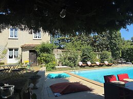 LES LOGES DE BACCHUS