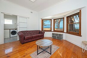 The Largs Lookout - Modern Apartment