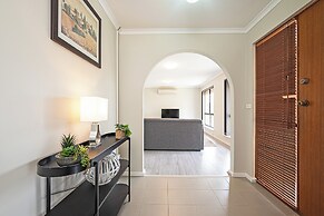 Villa Scalzi - 4-Bed Getaway