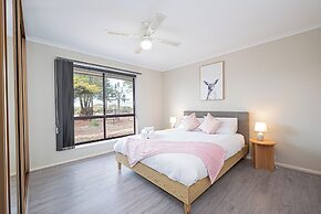 Villa Scalzi - 4-Bed Getaway
