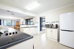 Villa Scalzi - 4-Bed Getaway