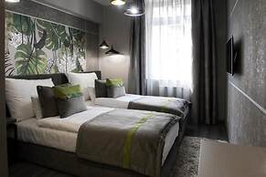 Central Passage Hotel