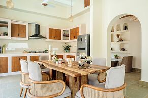 Staymaster White Castle-4BHK