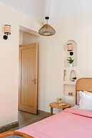 Staymaster White Castle-4BHK