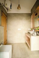 Staymaster White Castle-4BHK