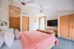 Staymaster White Castle-4BHK