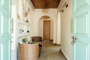Staymaster White Castle-4BHK