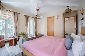 Staymaster White Castle-4BHK