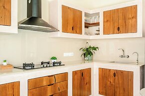 Staymaster White Castle-4BHK
