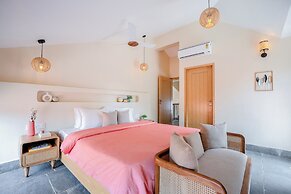 Staymaster White Castle-4BHK
