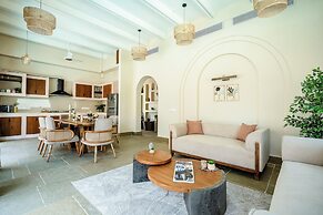 Staymaster White Castle-4BHK