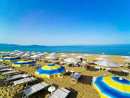 FRUIT VILLAGE PAESTUM Coral Beach