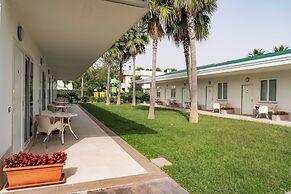 FRUIT VILLAGE PAESTUM Coral Beach