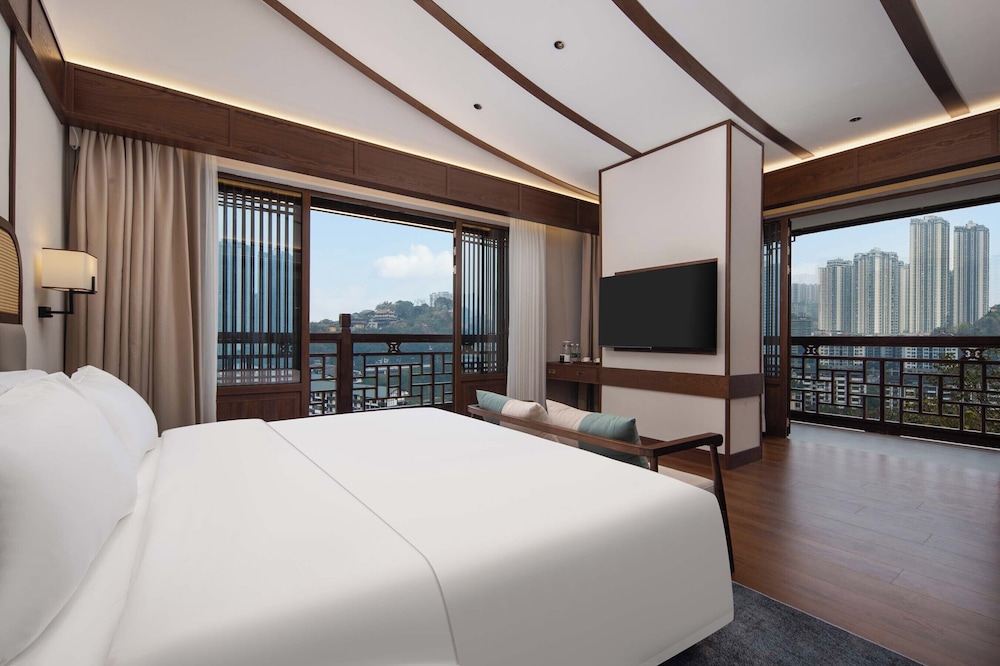 Chongqing Menghua Lushe Hotel