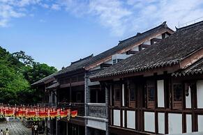 Chongqing Menghua Lushe Hotel