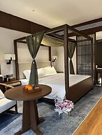 Chongqing Menghua Lushe Hotel