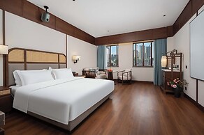 Chongqing Menghua Lushe Hotel