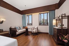 Chongqing Menghua Lushe Hotel