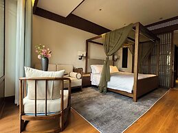 Chongqing Menghua Lushe Hotel