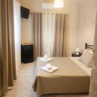 Tainaros Rooms - Beachfront Comfy Getaway