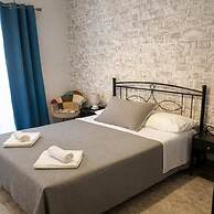 Tainaros Rooms - Beachfront Comfy Getaway