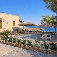 Tainaros Rooms - Beachfront Summer Getaway