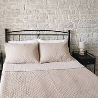Tainaros Rooms - Beachfront Summer Getaway