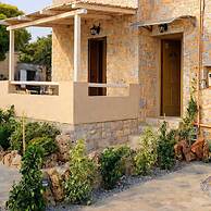 Tainaros Rooms - Beachfront Summer Getaway