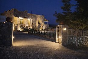 Tainaros Rooms - Beachfront Summer Getaway